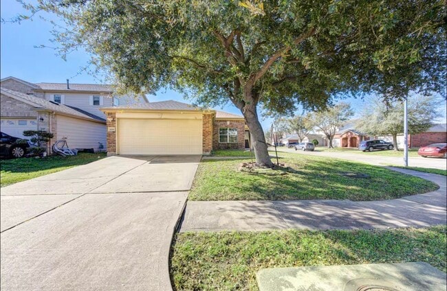 Foto del edificio - 13131 Dawn Hollow Ln