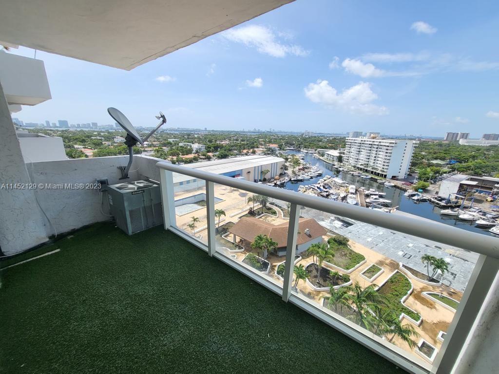 Primary Photo - 13499 Biscayne Blvd