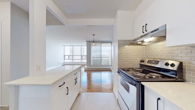 Building Photo - The Elmridge