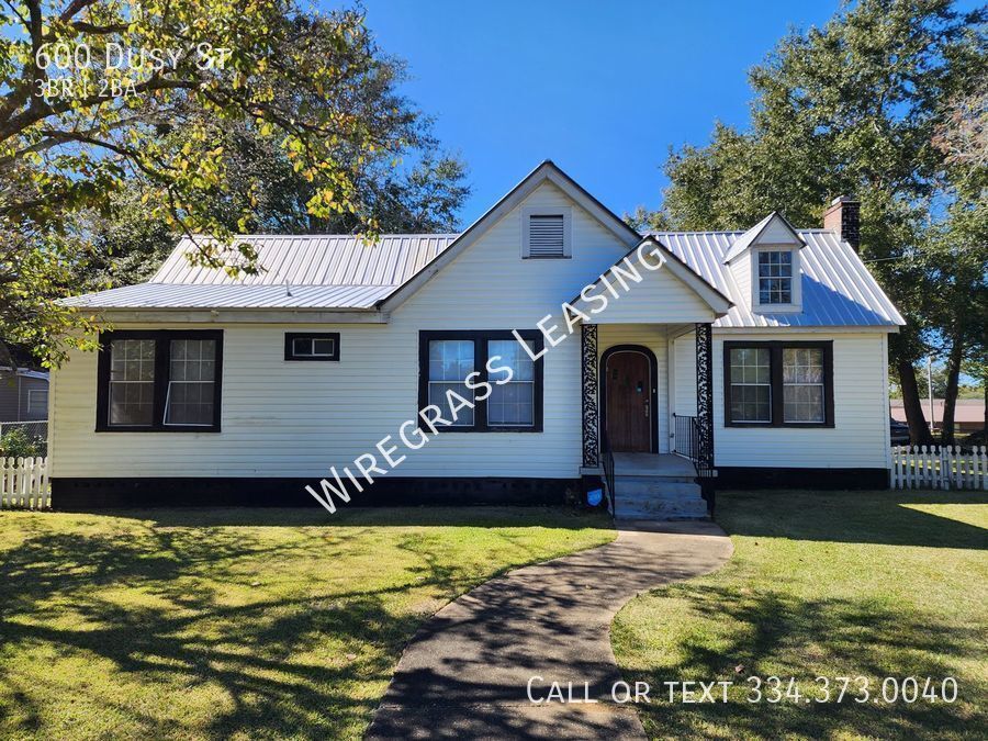 Lease to Own this Beautiful Home House Rental in Dothan, AL