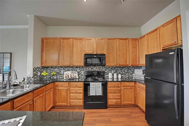 Building Photo - 12601 Bee Cave Pkwy