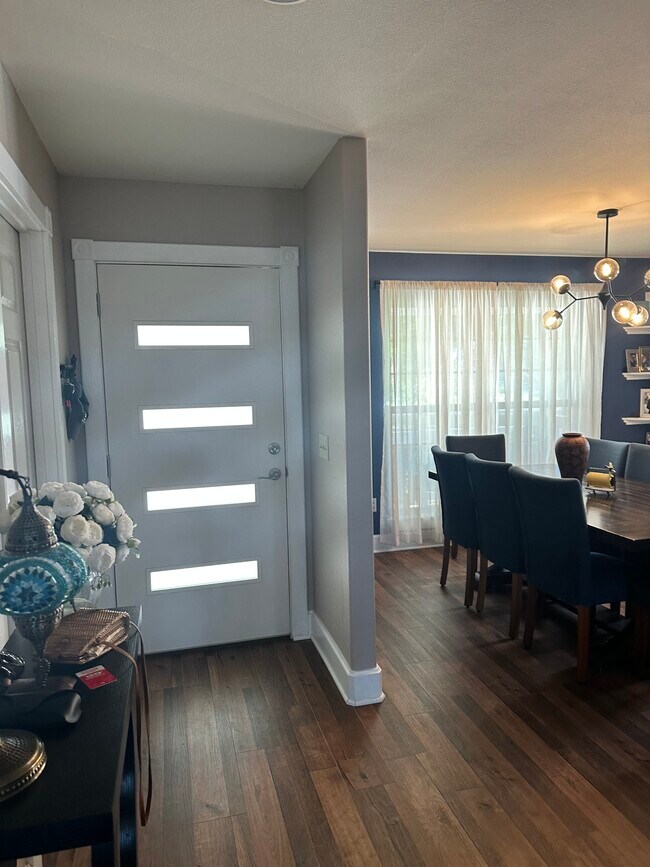 Foto del edificio - 16 Saddle Rock Ridge St