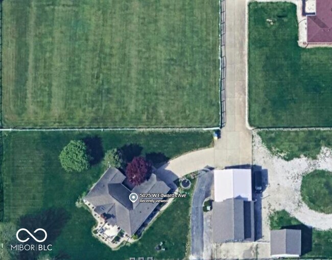 Foto del edificio - 5025 W Edwards Ave