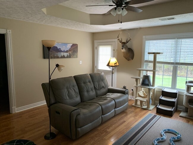 Building Photo - 7833 Andee Ln