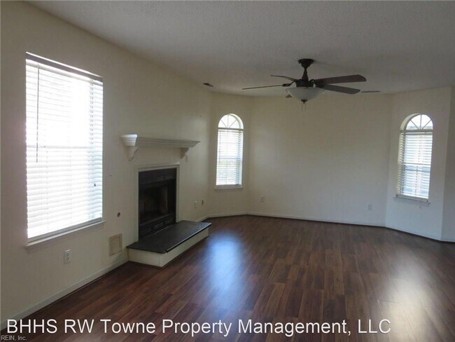 Building Photo - 2 br, 2.5 bath House - 5017 Bardith Circle