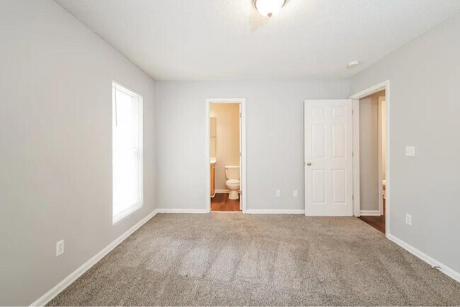 Foto del edificio - 131 Wayne Ave