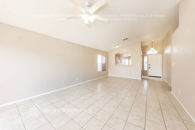 Foto del edificio - 8751 W Adam Ave