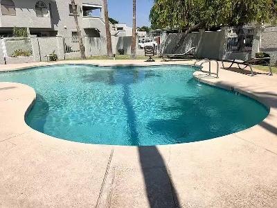 Primary Photo - 850 S River Dr