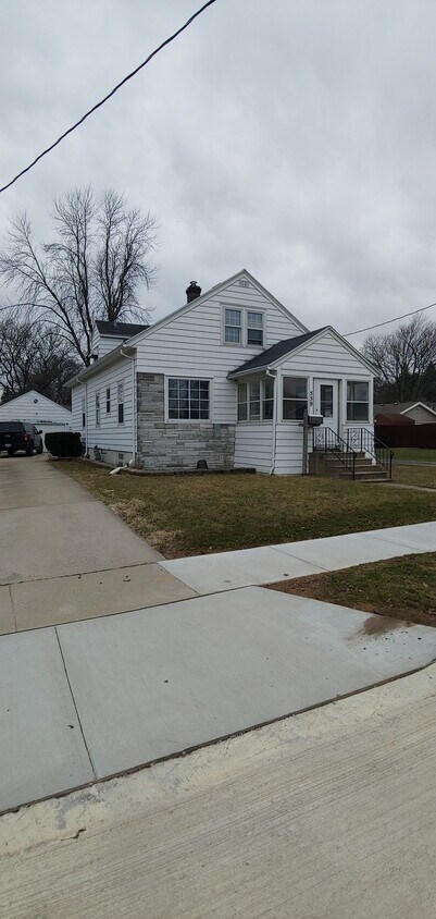 Primary Photo - 559 Fairview Ave