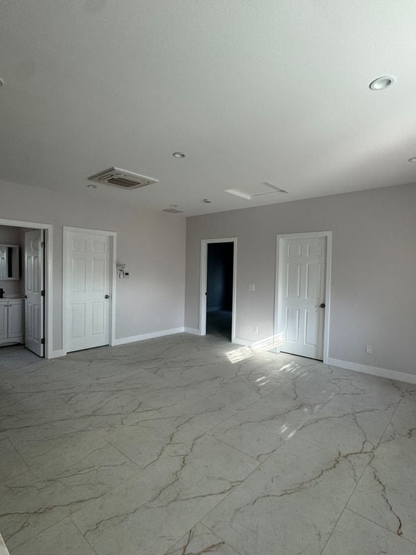 Foto del edificio - 3323 W 133rd St