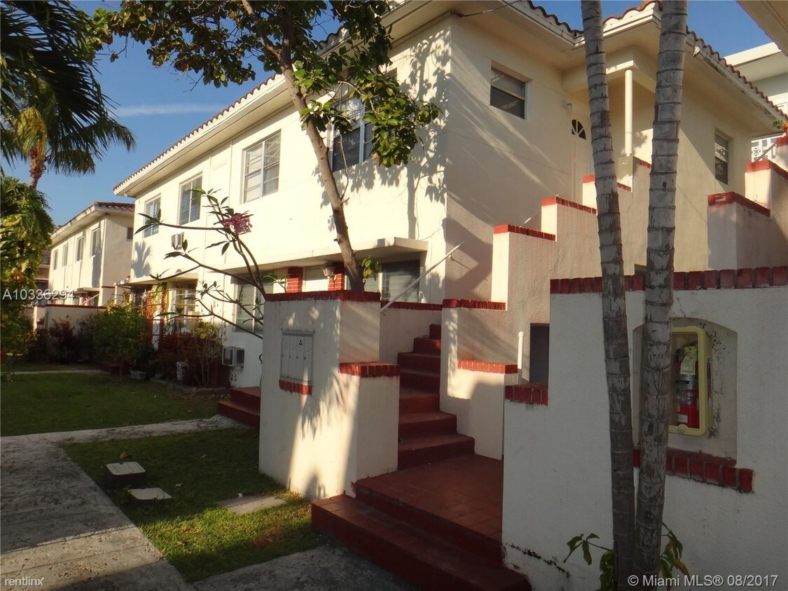 Primary Photo - 1197 Marseille Dr