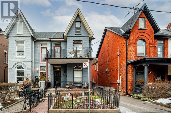 Building Photo - 66 Mackenzie Crescent