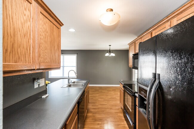 Foto del edificio - 338 16th St Cir