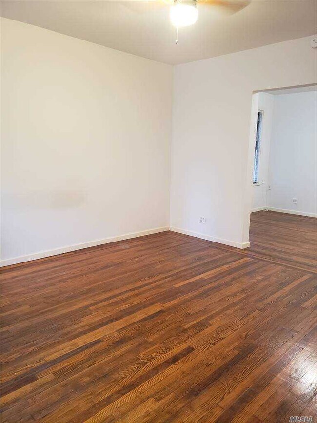 Building Photo - 47-20 48th St