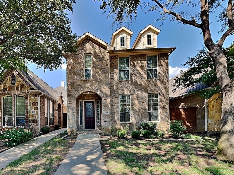 Photo - 229 Carrington Ln