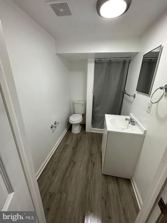 Foto del edificio - 7837 St Boniface Ln