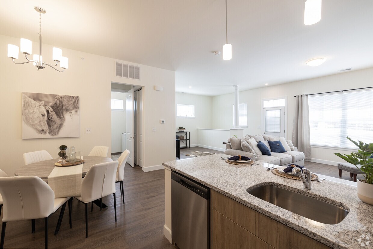 Foto principal - The Residences at Lexington Hills