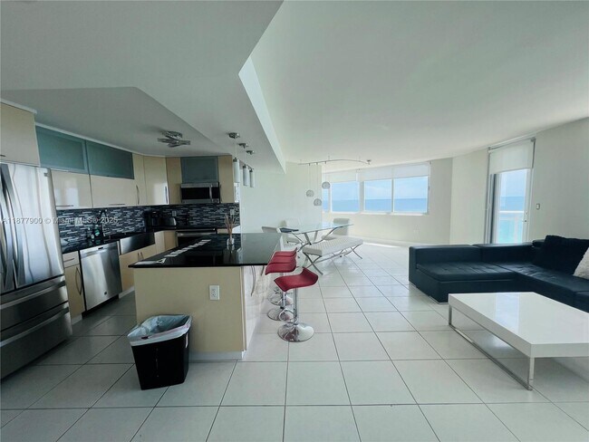 Building Photo - 7135 Collins Ave