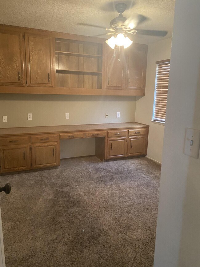 Foto del edificio - 2304 Mountain Oak Rd