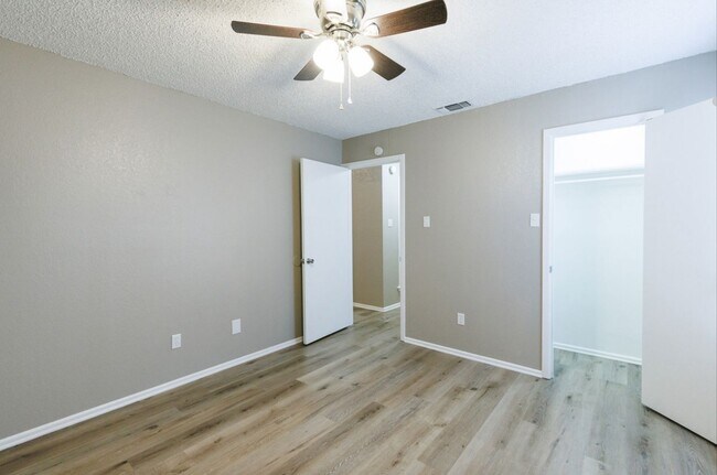 Building Photo - 6104 37th St