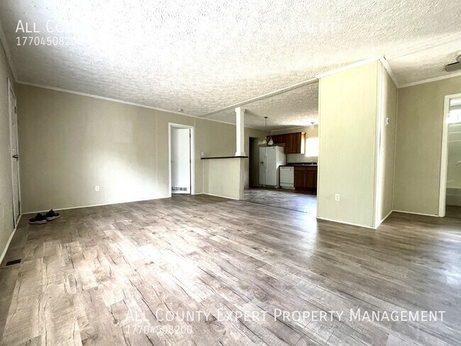 Foto del edificio - 3 bedroom home close to downtown Ball Ground