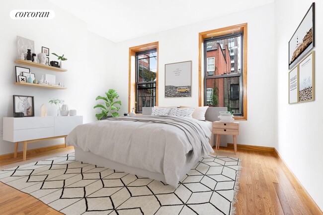 Building Photo - 350 E 89th St