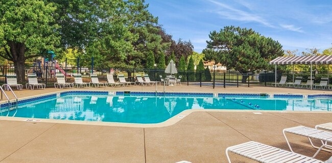 Foto del edificio - 1155 Silverwood Ct