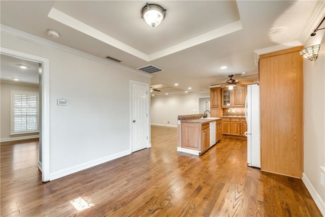 Building Photo - 6731 Del Norte Ln