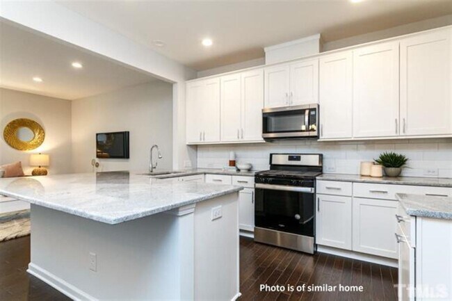 Building Photo - 1337 Fitchie Pl