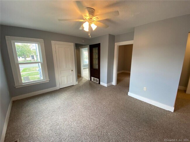 Foto del edificio - 351 Elm St