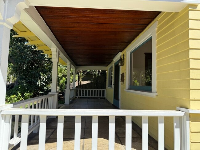 Building Photo - 2020 Milan Ave