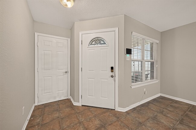 Building Photo - 13330 Belvedere Park Ct
