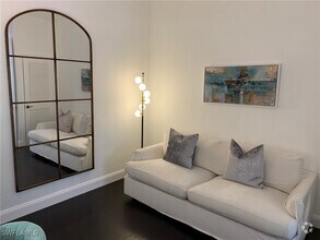 Building Photo - 6537 Ilex Cir