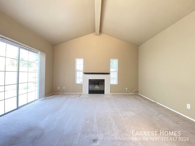 Building Photo - 3 + 2.5 Condo in a Gated Community at Winn...