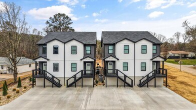 Building Photo - 8302 Lobelia Ln