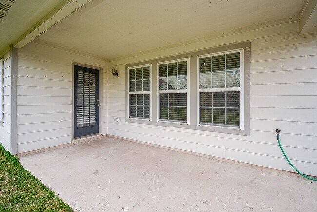 Foto del edificio - 7519 Muley Ln