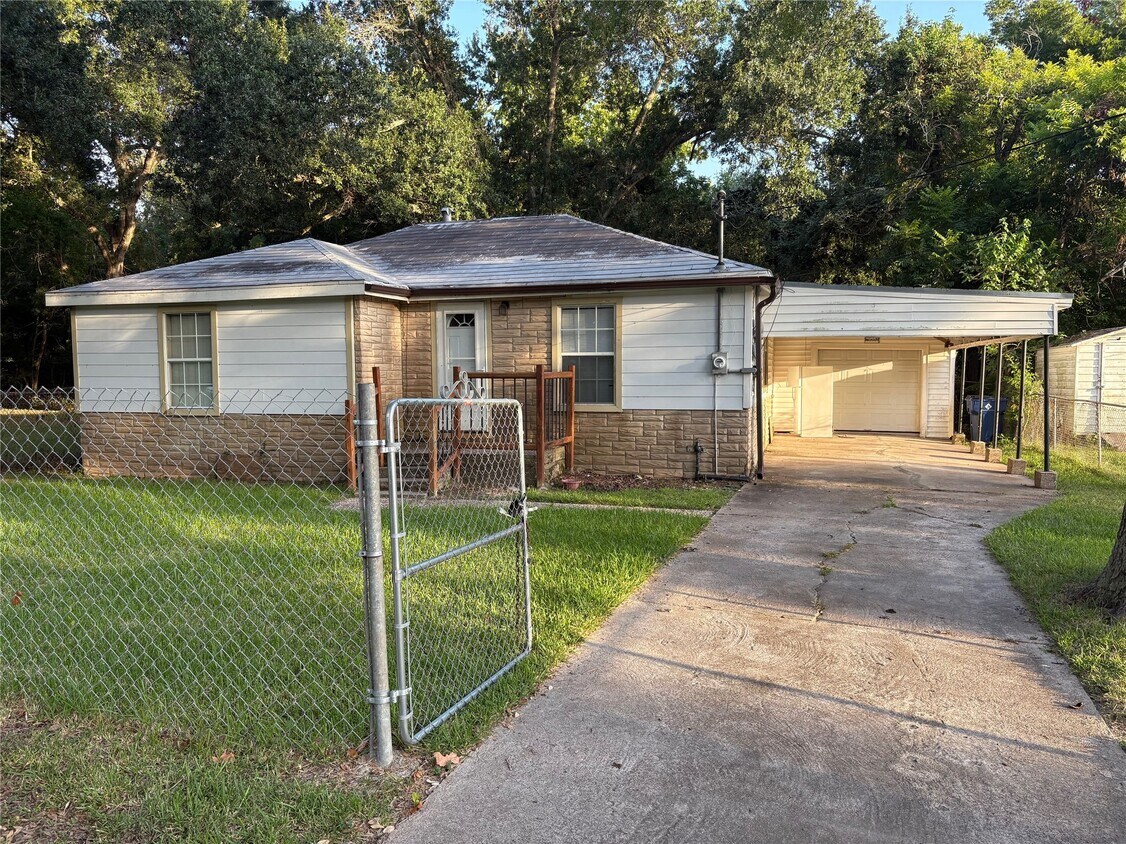 Foto principal - 5717 Eunice St