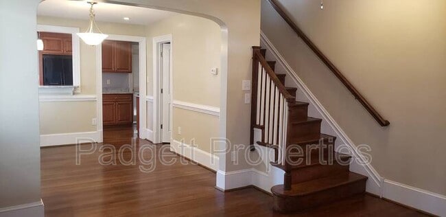 Building Photo - 3407 Cutshaw Ave