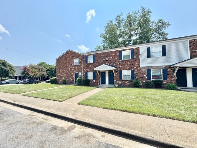 Photo - 1806 Chicago Ave Townhome