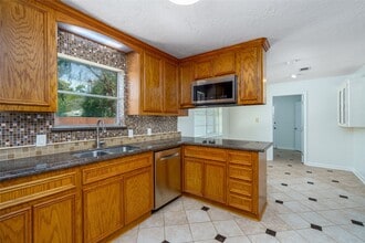 Building Photo - 11602 Jaycreek Dr