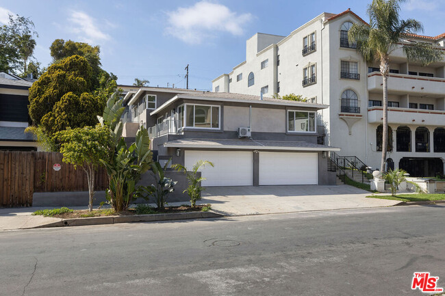 Building Photo - 7131 1/2 Ramsgate Ave