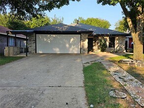 Building Photo - 1524 Marion Dr