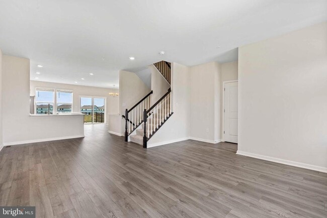 Building Photo - 808 Creekway Dr