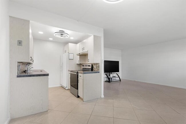 Foto del edificio - 1056 Exeter