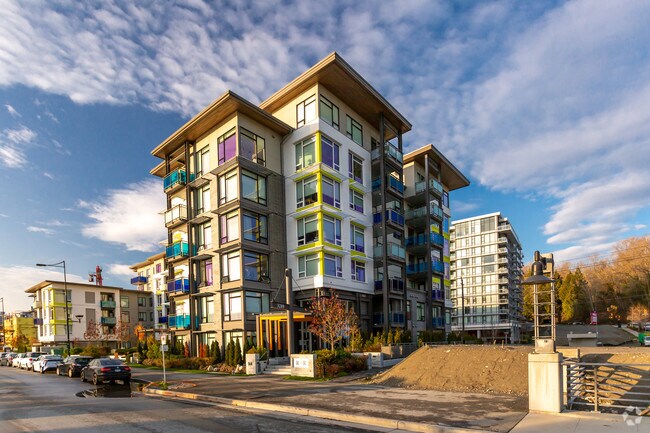 R + R at River District