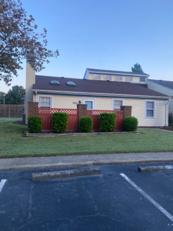 5222 Lake Victoria Arch, Virginia Beach, VA 23464 Condo for Rent in