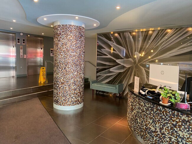 Building Photo - Efficiency close to Dupont Circle