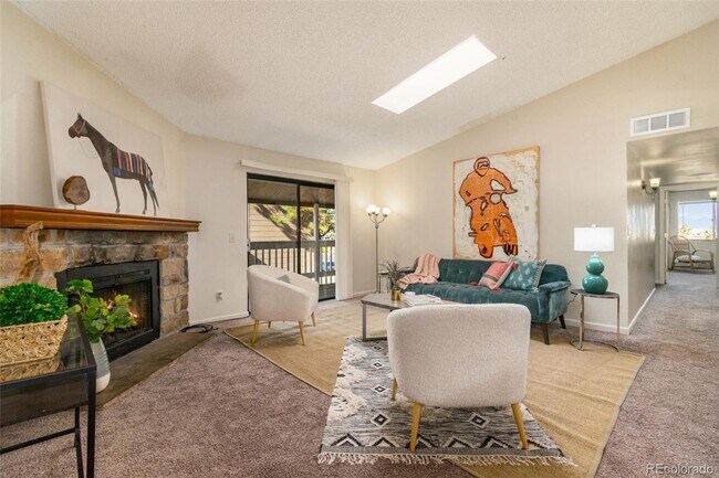 Foto del edificio - 3 Bed 2 Bath Updated Unit in Robinwood