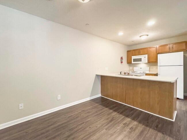 Foto del edificio - 1640 Golf Club Ln