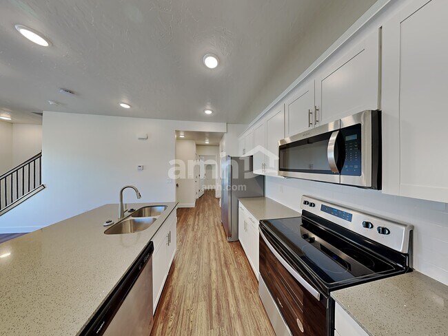 Foto del edificio - 1294 Village Green Trail